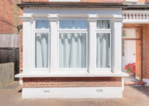 Find out more about benefits of uPVC vs aluminium windows. Aluminium is slimline, modern & offers vast colour options. Choose uPVC windows for their clean lines & traditional look. Get a free consultation for more advice.